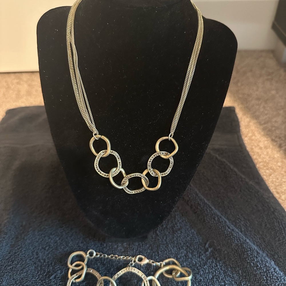 Gold and Brown Geometric Necklace with Modern Design